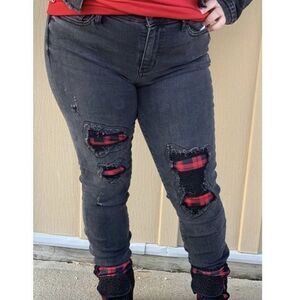 Judy Blue High Rise Skinny Fit Buffalo Patch Distressed Black Jeans Size 11/30